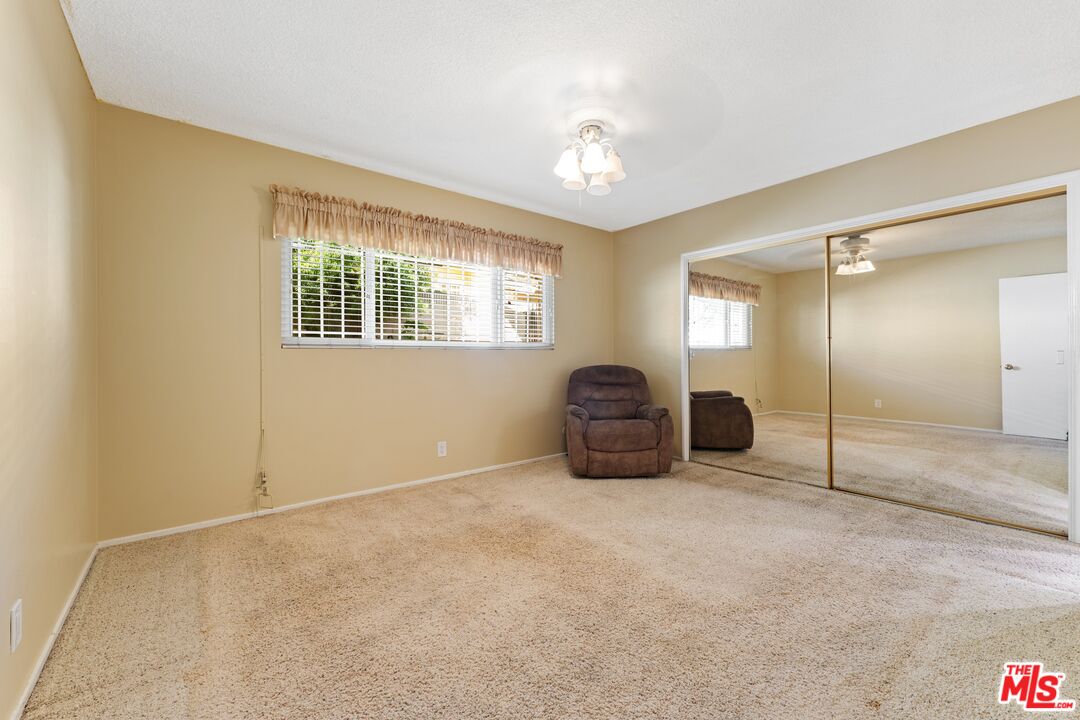 4845 Parkglen Ave