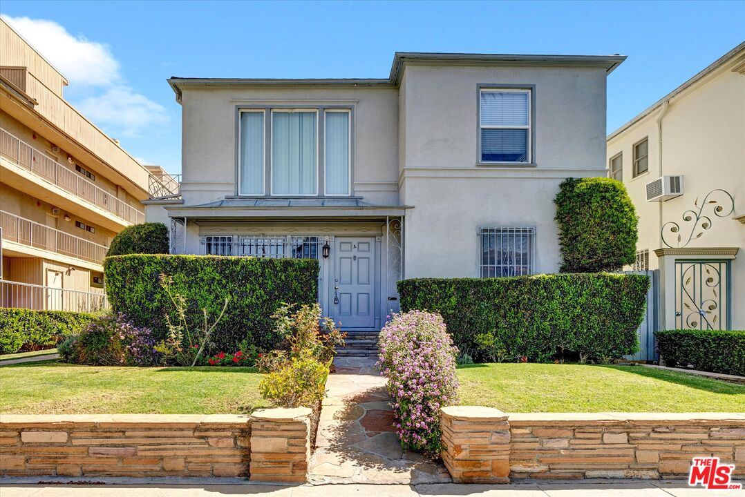 142 N Hamilton Dr Unit: Unit D