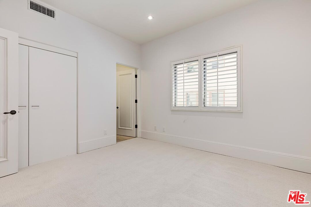 133 S Spalding Dr Unit: 201