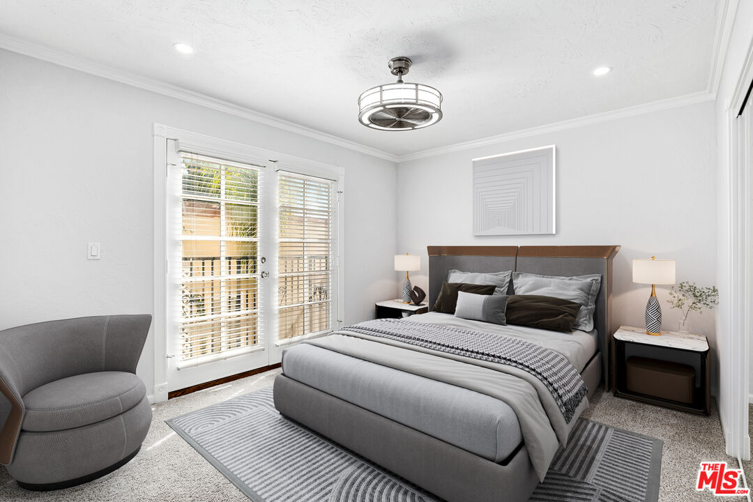 916 N Alfred St Unit: 6