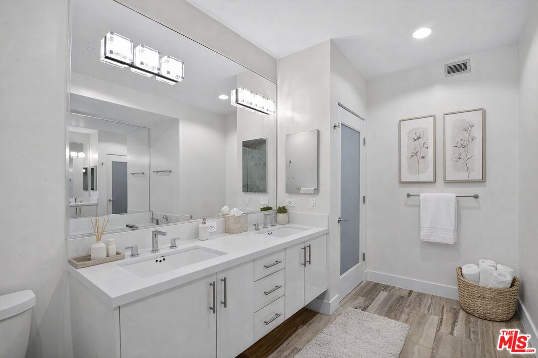 11023 Fruitland Dr Unit: 401