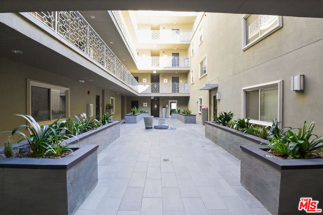 11023 Fruitland Dr Unit: 401