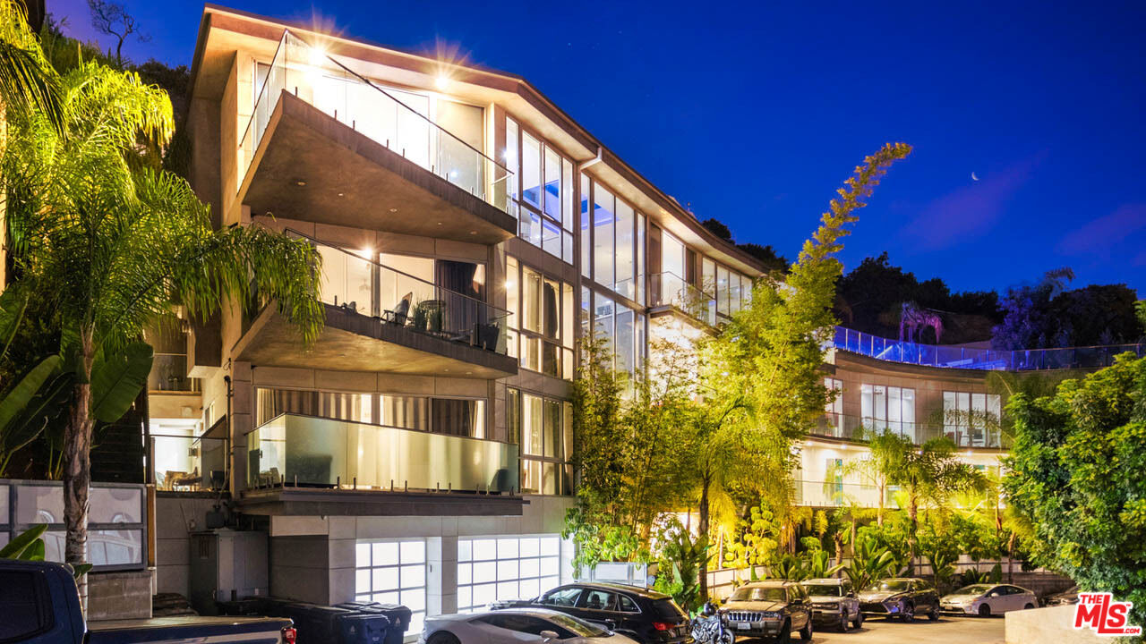 6425 Weidlake Dr Unit: Guesthouse