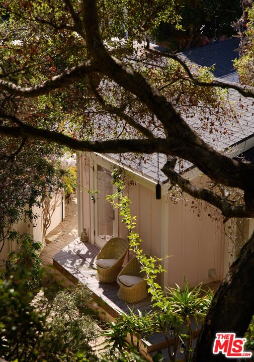 6 Paradise Cove Road