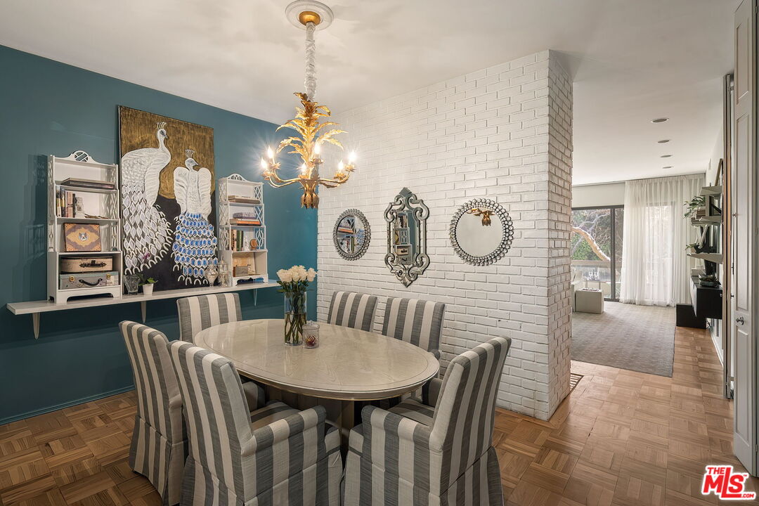 141 S Linden Dr Unit: 204