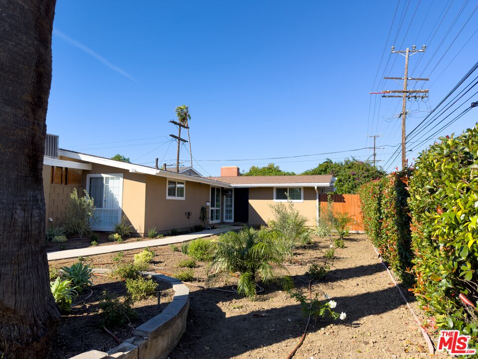 6763 Lurline Ave