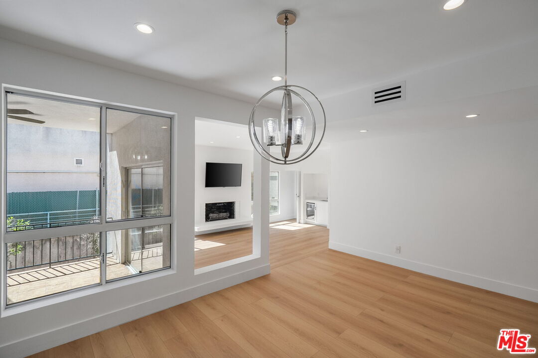 4807 Woodley Ave Unit: 309