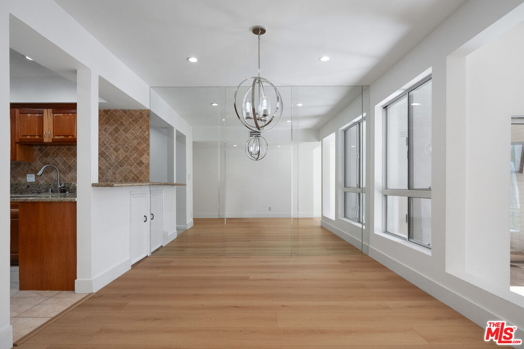 4807 Woodley Ave Unit: 309