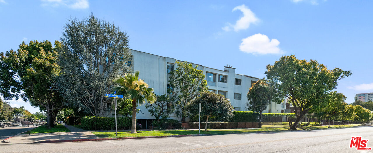 930 California Ave Unit: 301