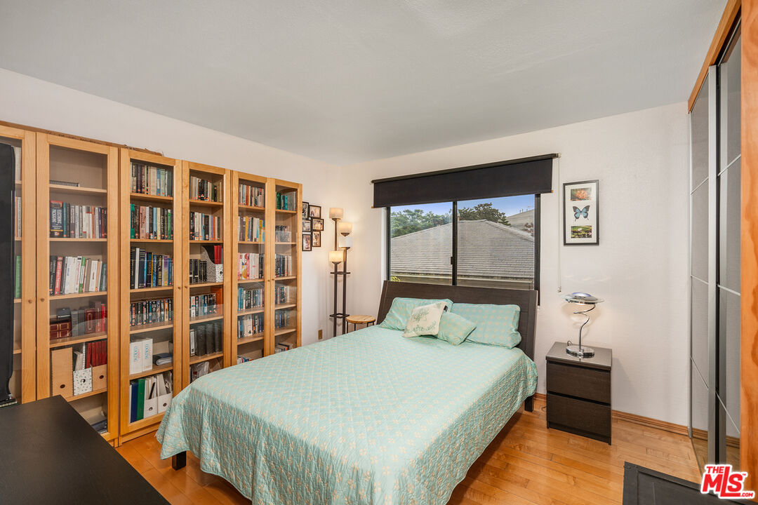 1427 S Bentley Ave Unit: D