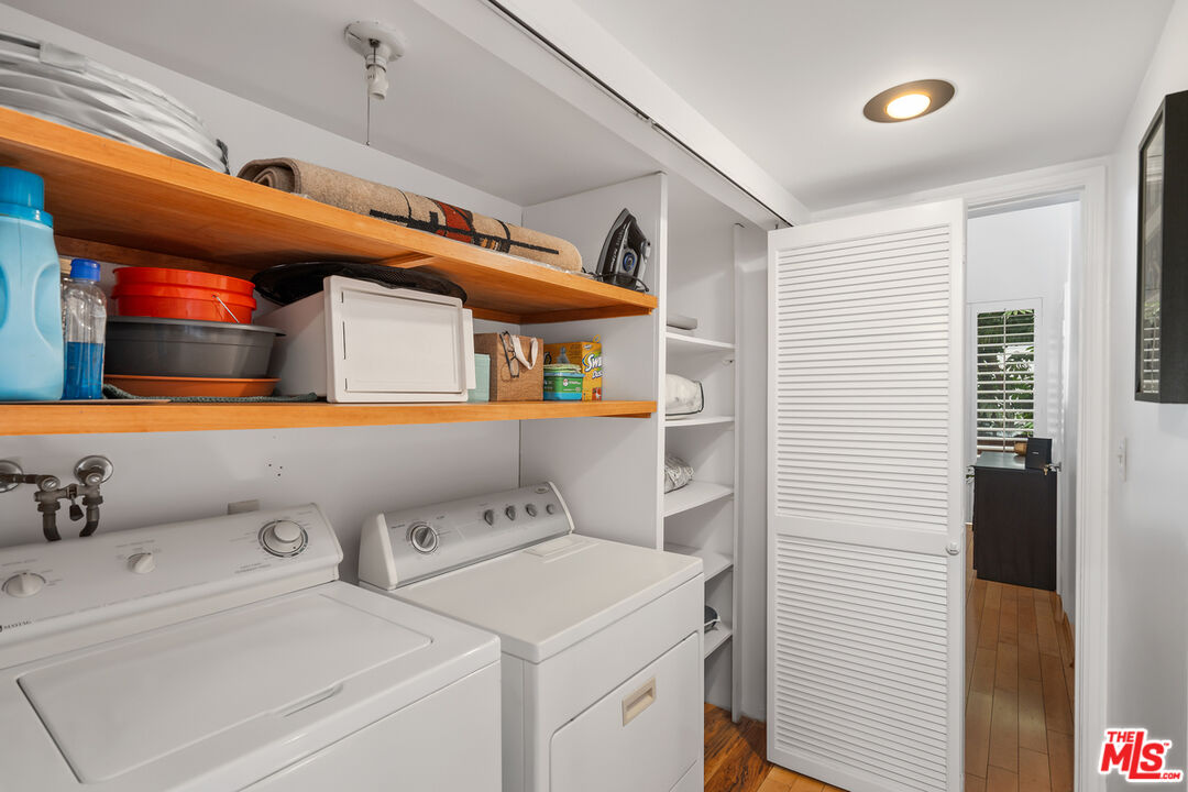 1427 S Bentley Ave Unit: D