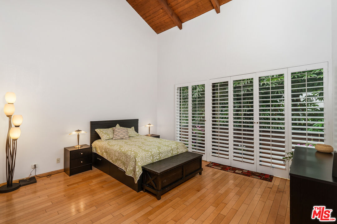 1427 S Bentley Ave Unit: D