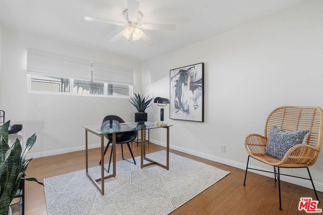 1242 S Barrington Ave Unit: 205