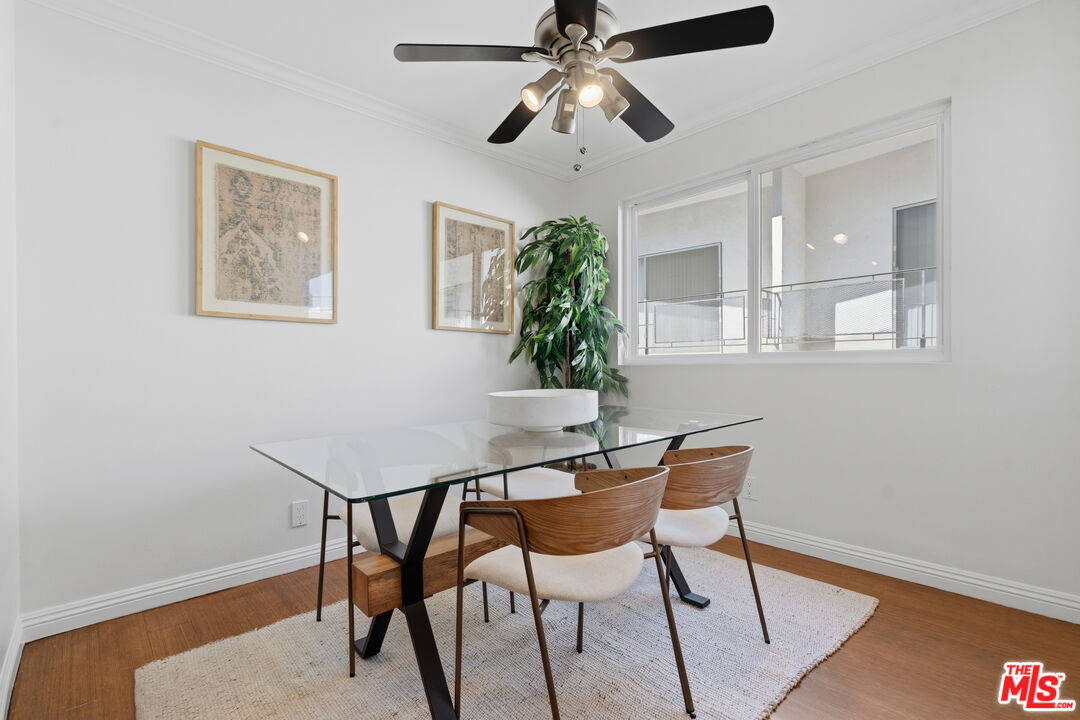 1242 S Barrington Ave Unit: 205