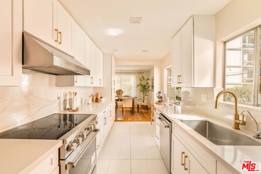 321 N Palm Dr Unit: 3