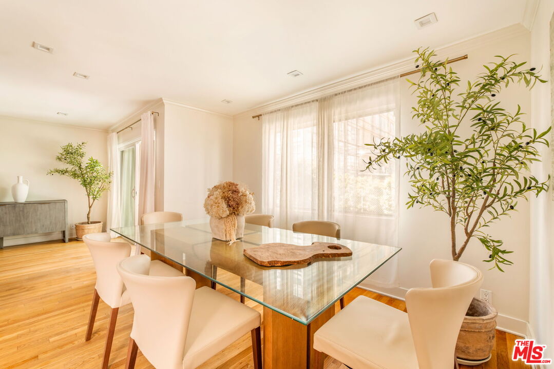 321 N Palm Dr Unit: 3