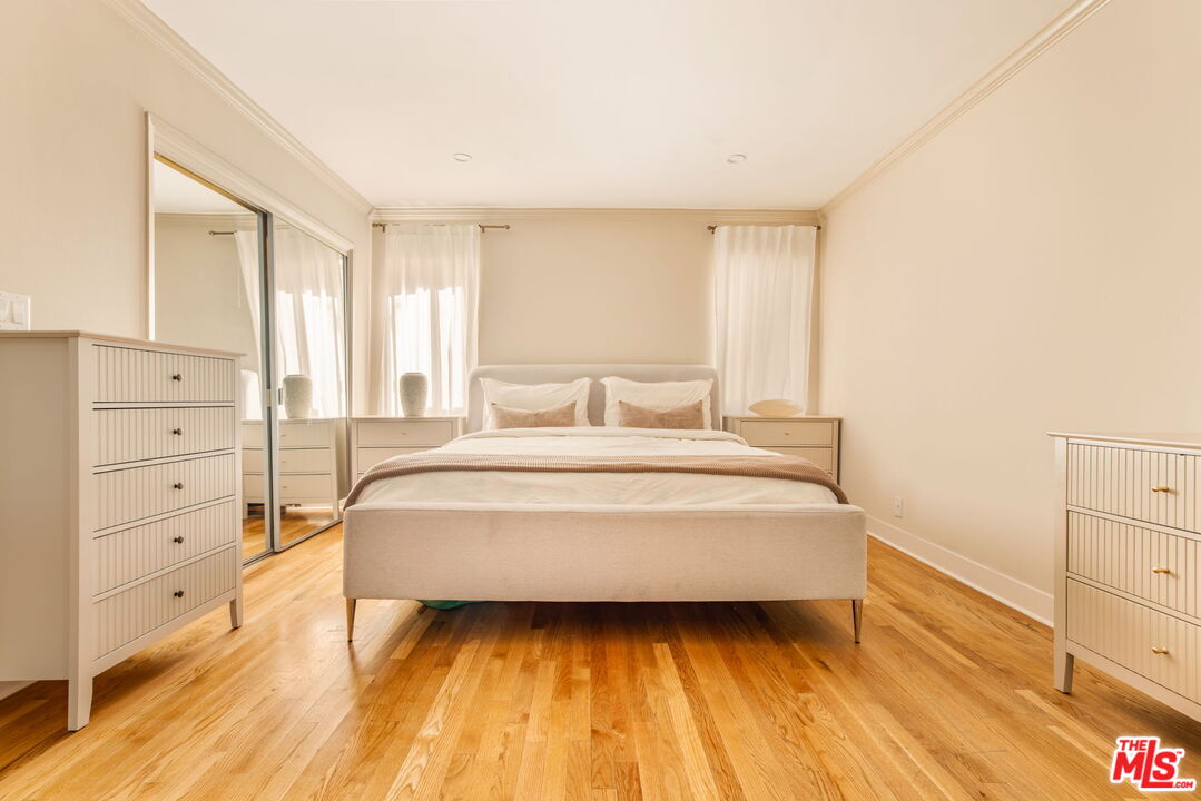 321 N Palm Dr Unit: 3