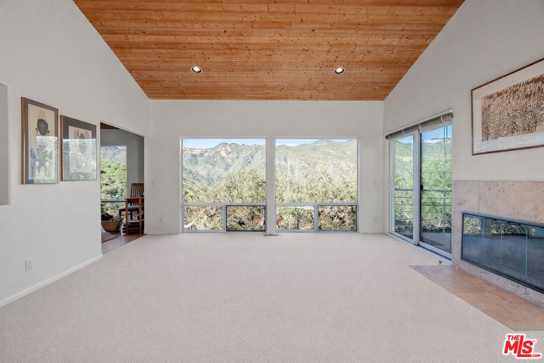 26207 Ingleside Way
