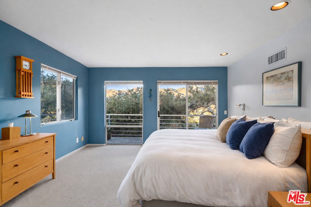 26207 Ingleside Way