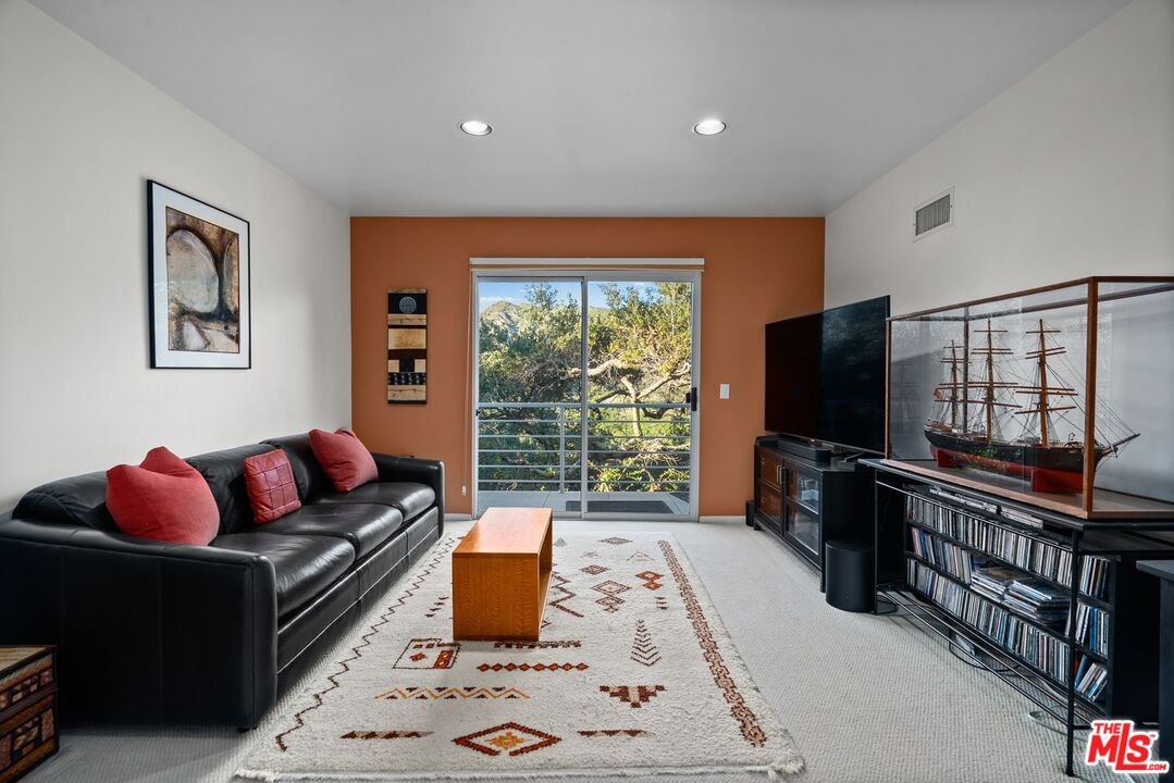26207 Ingleside Way