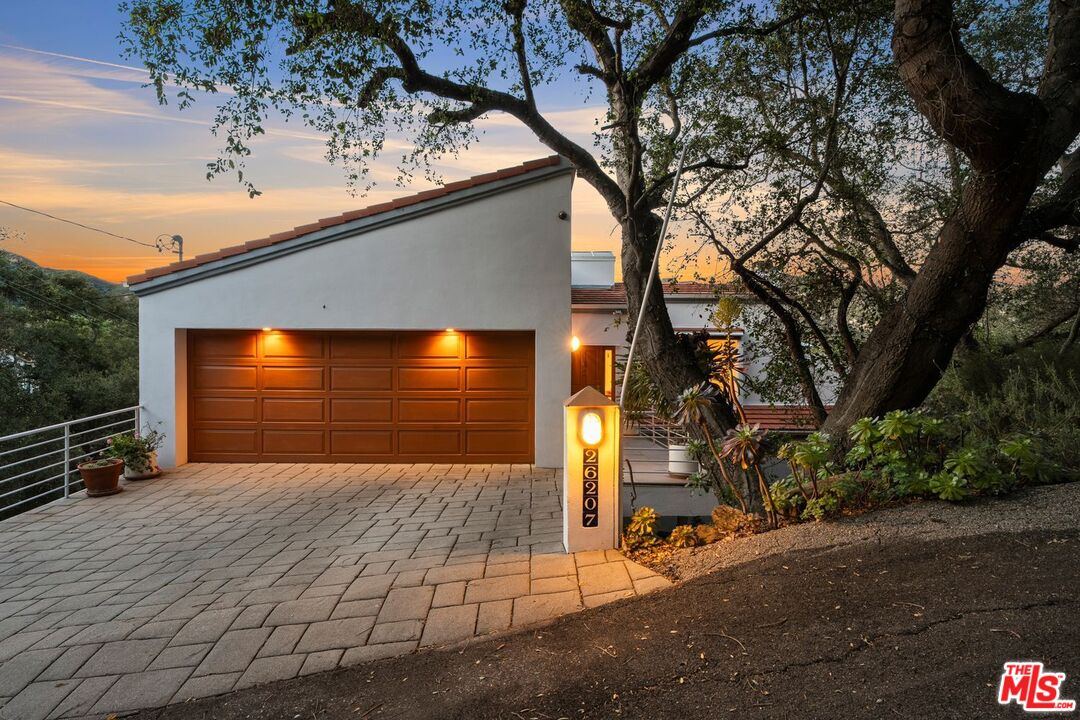 26207 Ingleside Way