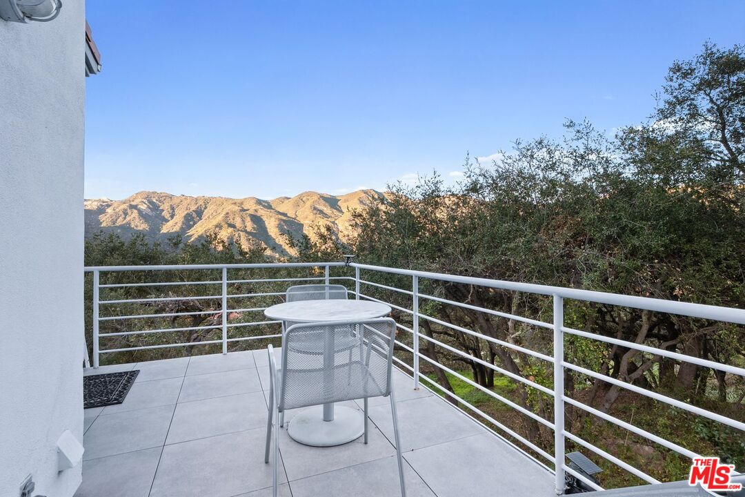 26207 Ingleside Way