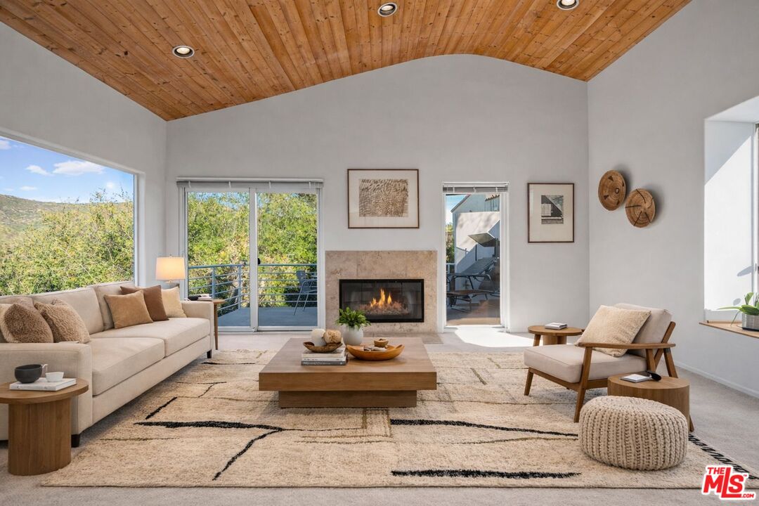 26207 Ingleside Way