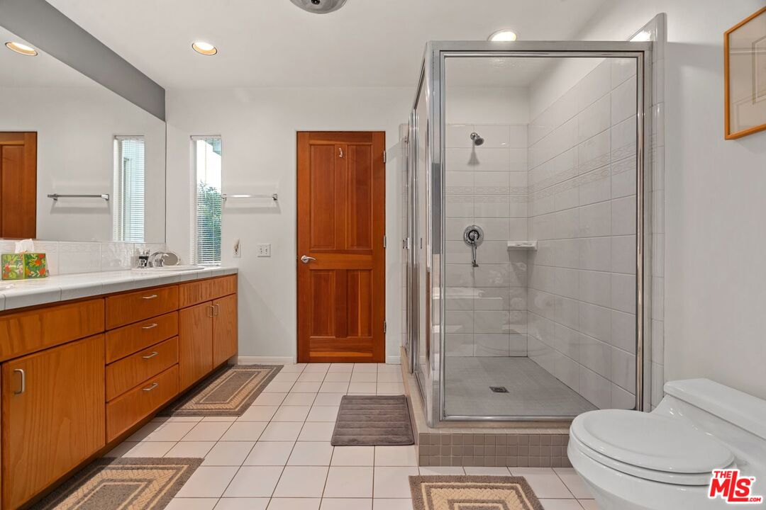 26207 Ingleside Way