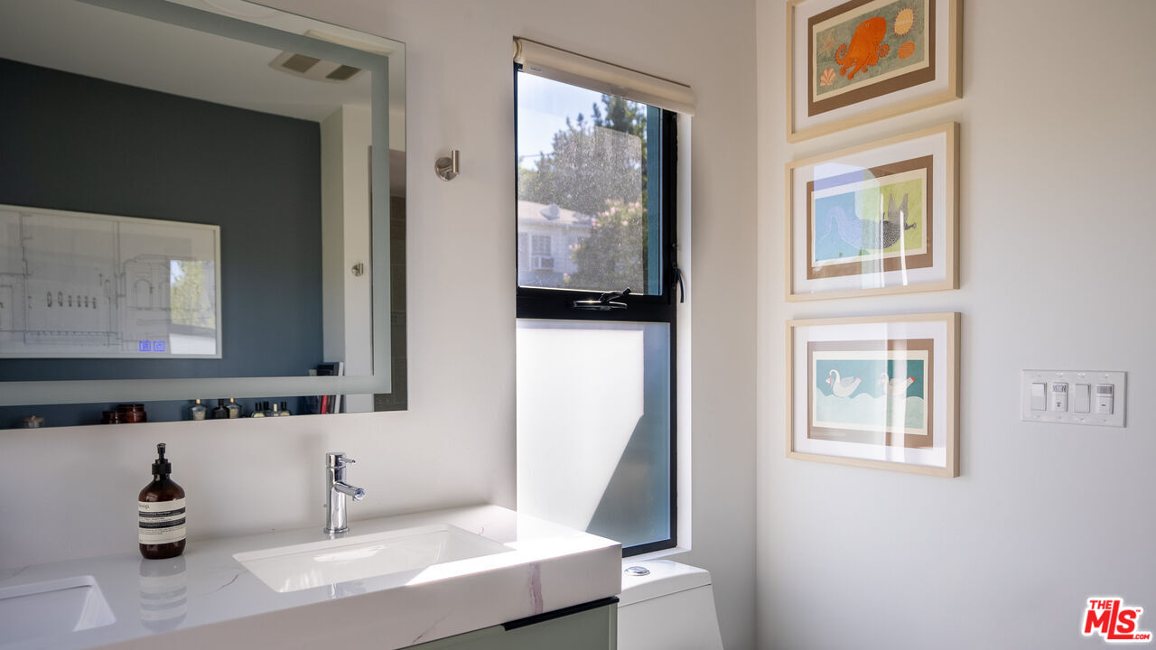 2811 Waverly Dr Unit: 1