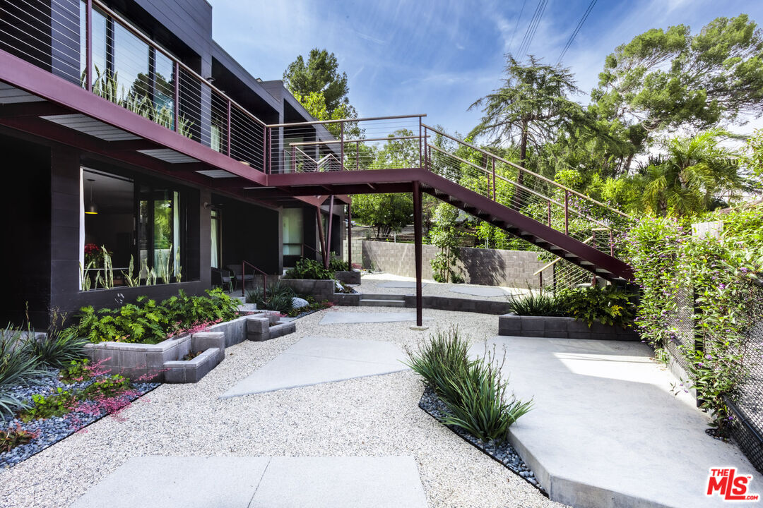 2811 Waverly Dr Unit: 1