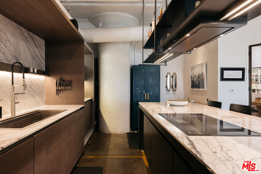 1855 Industrial St Unit: 307