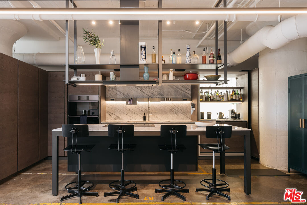 1855 Industrial St Unit: 307