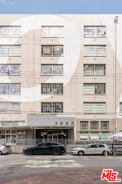 1855 Industrial St Unit: 307