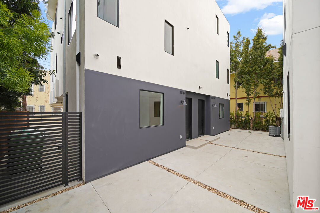 1518 Magnolia Ave