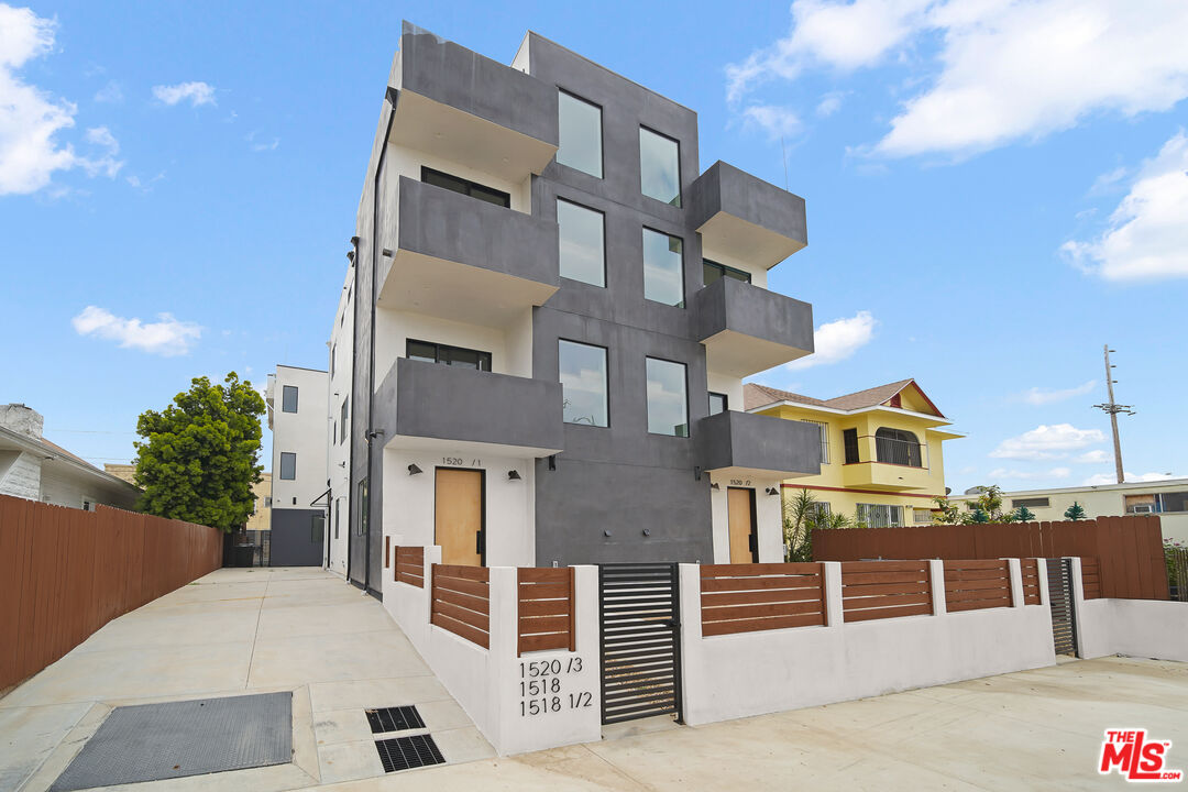 1518 Magnolia Ave