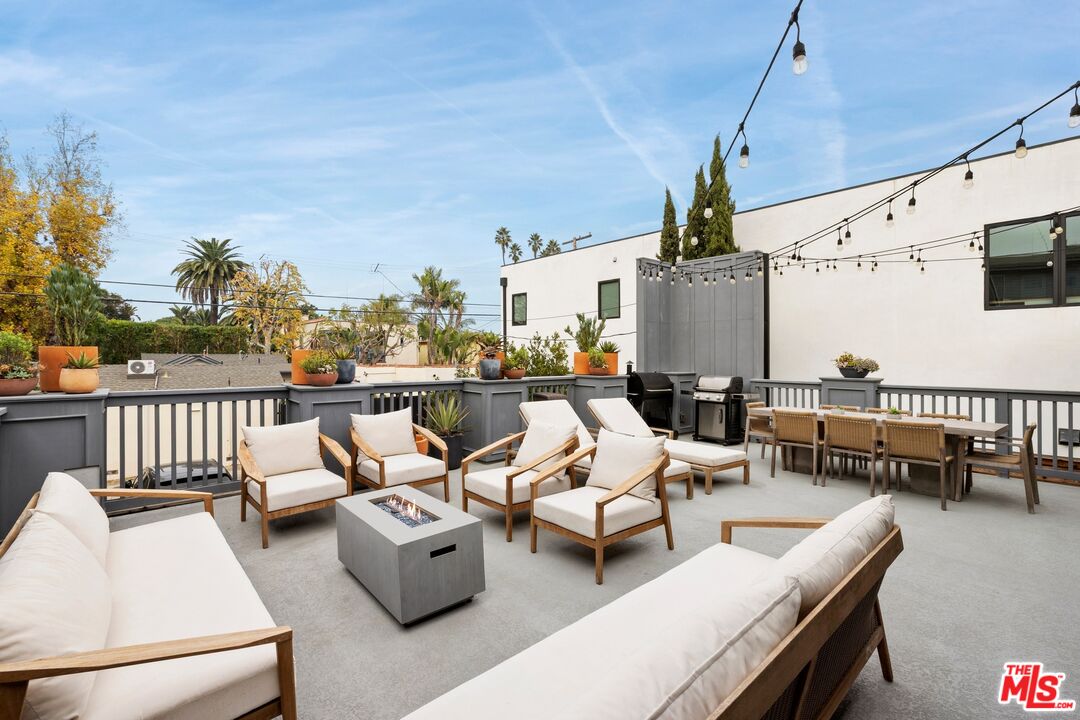 637 Santa Clara