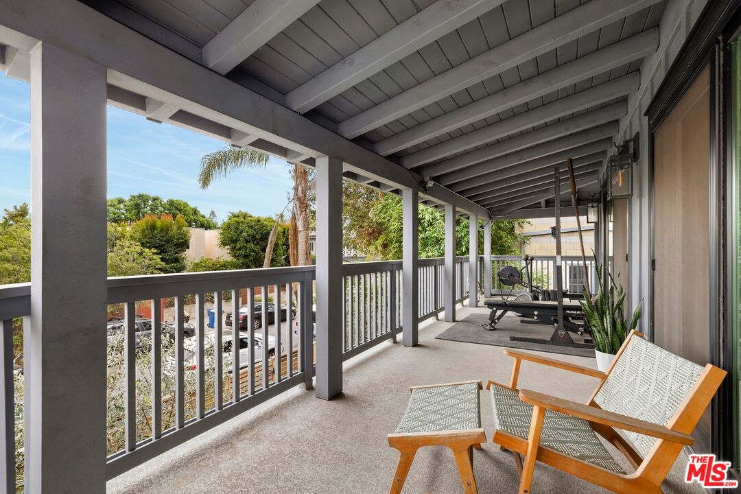 637 Santa Clara