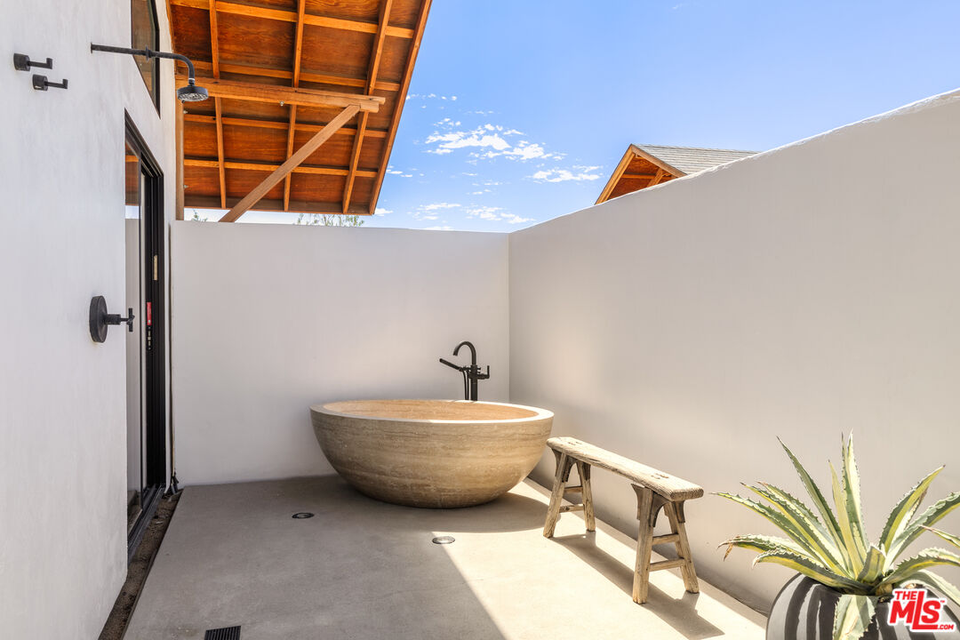 53252 Pipes Canyon Rd