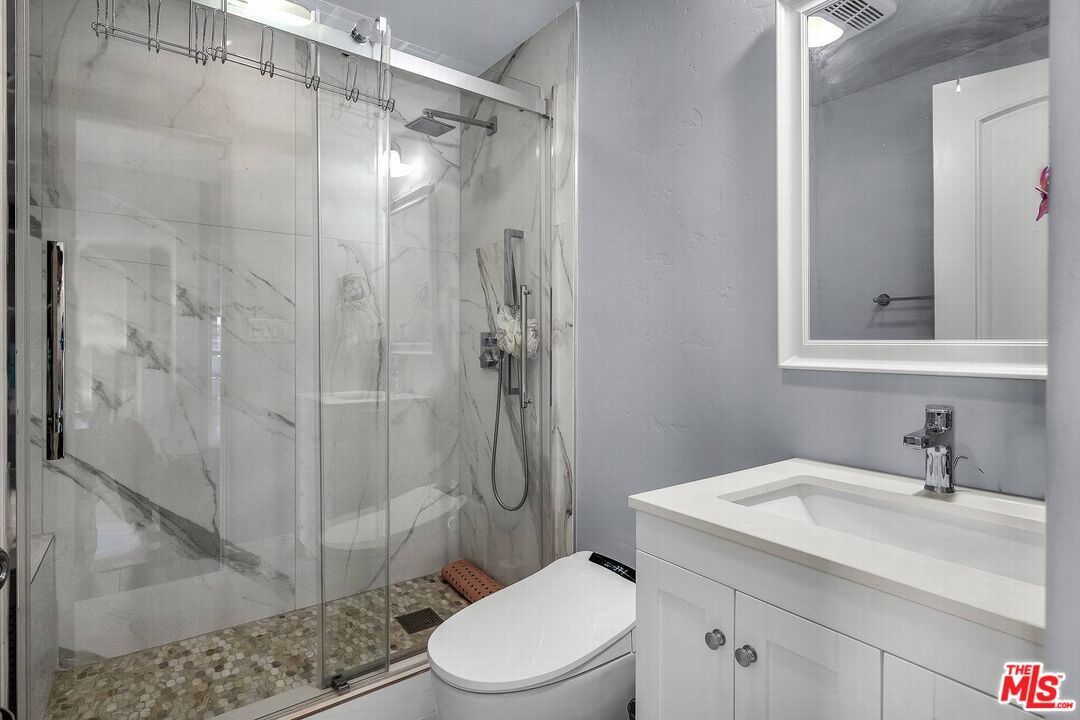 3110 Benedict Canyon Dr