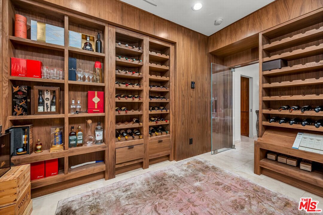 3110 Benedict Canyon Dr