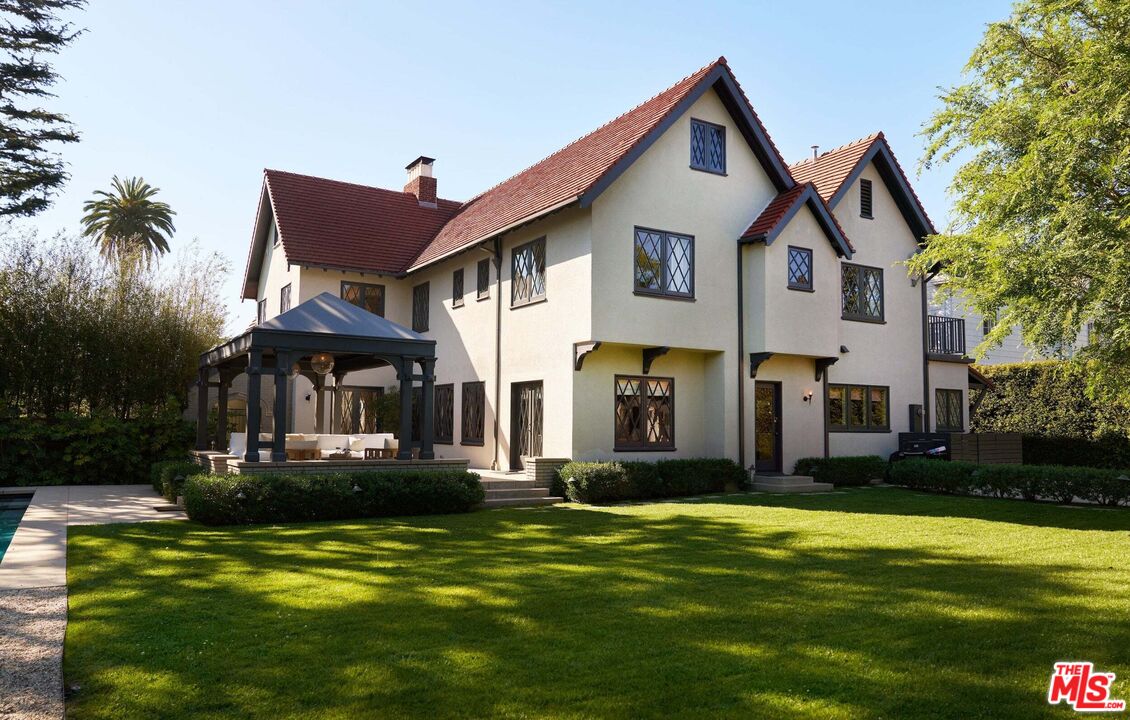 444 S Plymouth Blvd