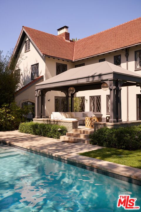 444 S Plymouth Blvd