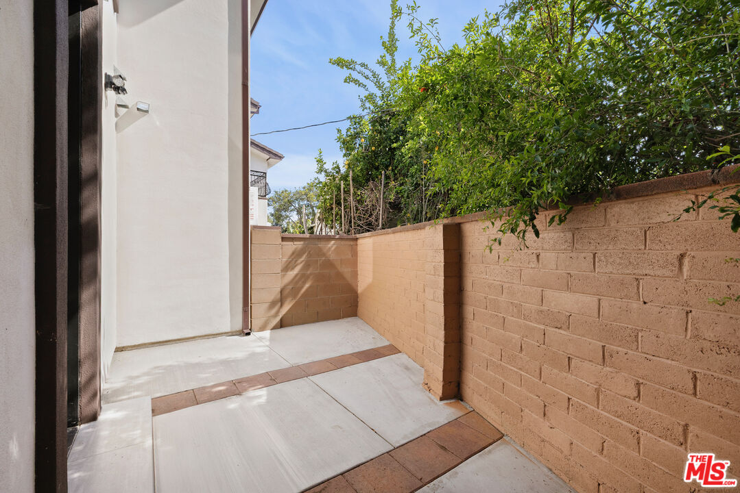 2017 S Centinela Ave Unit: C