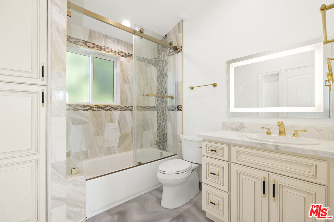 2017 S Centinela Ave Unit: C