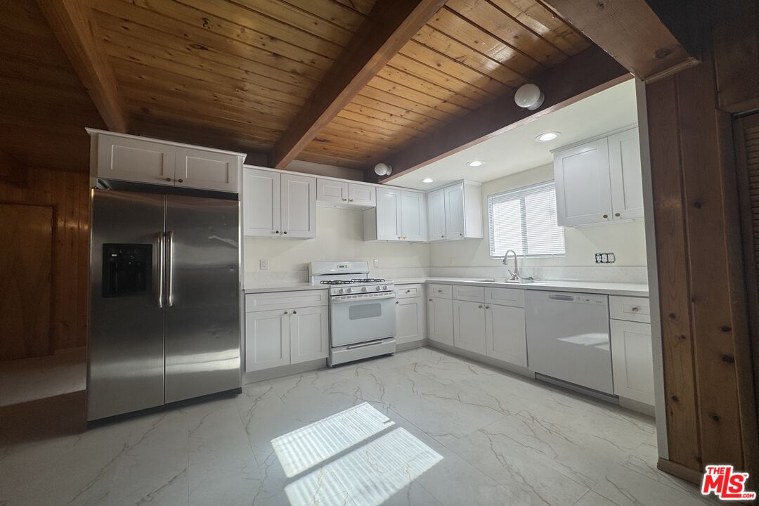 2317 Maplewood Way