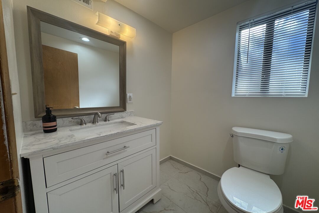 2317 Maplewood Way