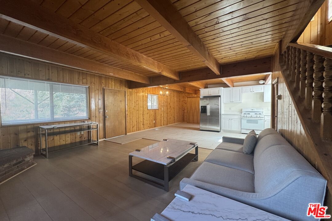 2317 Maplewood Way