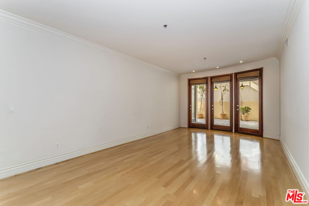 10364 Almayo Ave Unit: 103