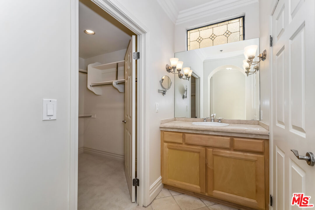 10364 Almayo Ave Unit: 103