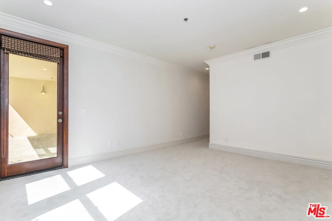 10364 Almayo Ave Unit: 103